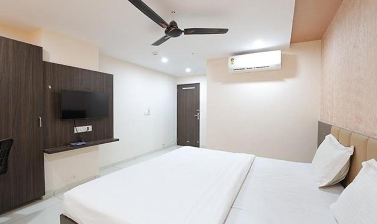 Fabhotel The Heaven Ahmedabad Bagian luar foto