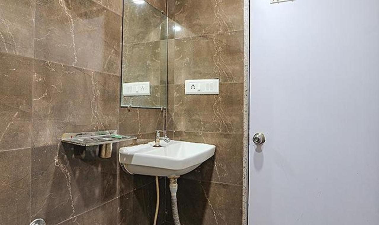 Fabhotel The Heaven Ahmedabad Bagian luar foto