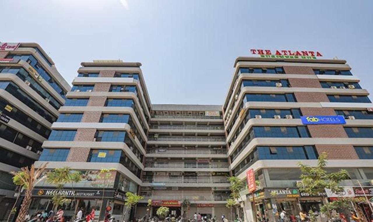 Fabhotel The Heaven Ahmedabad Bagian luar foto